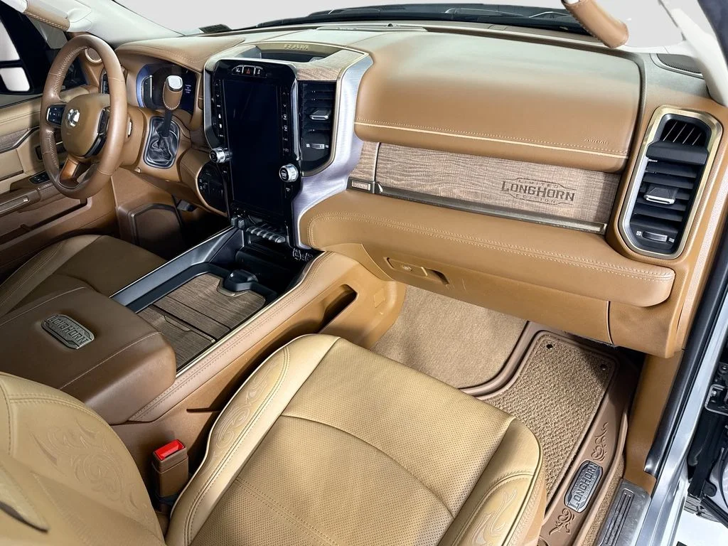 2024 RAM Ram 3500 Pickup Longhorn - Photo 17
