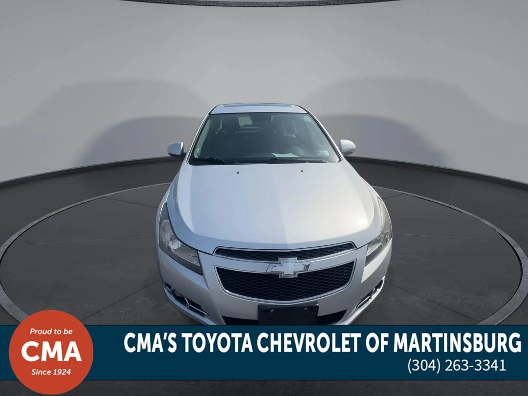 Used 2014 Silver Ice Metallic Chevrolet 2LT image 3