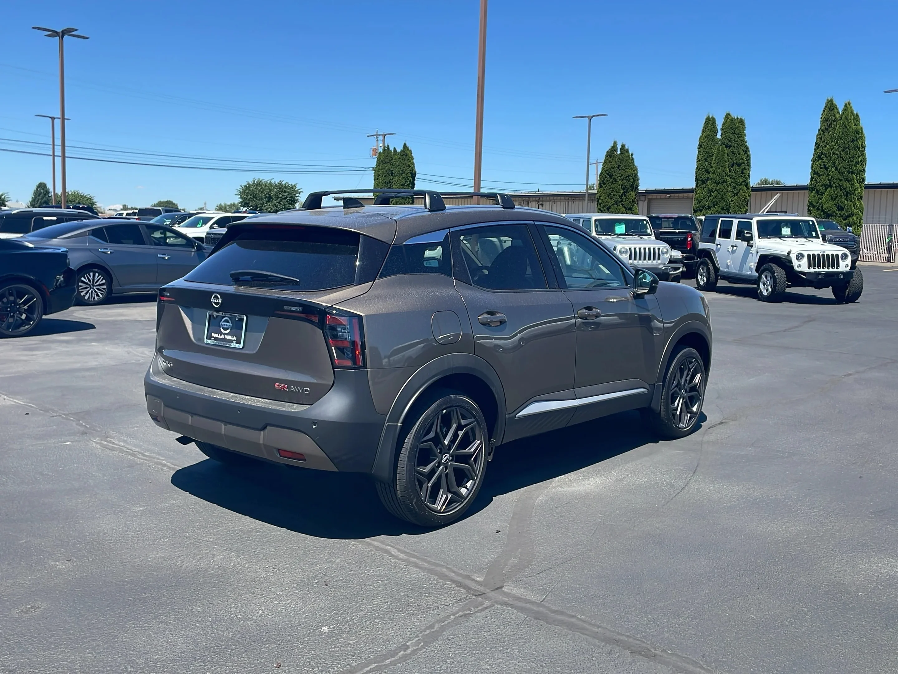 New 2026 Canyon Bronze Metallic Nissan SR image 7