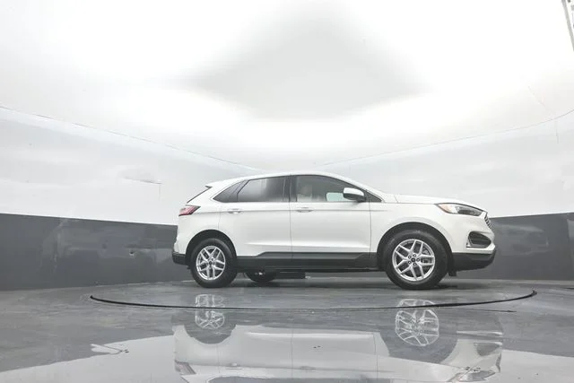 Certified Used 2024 White Metallic Ford SEL image 33