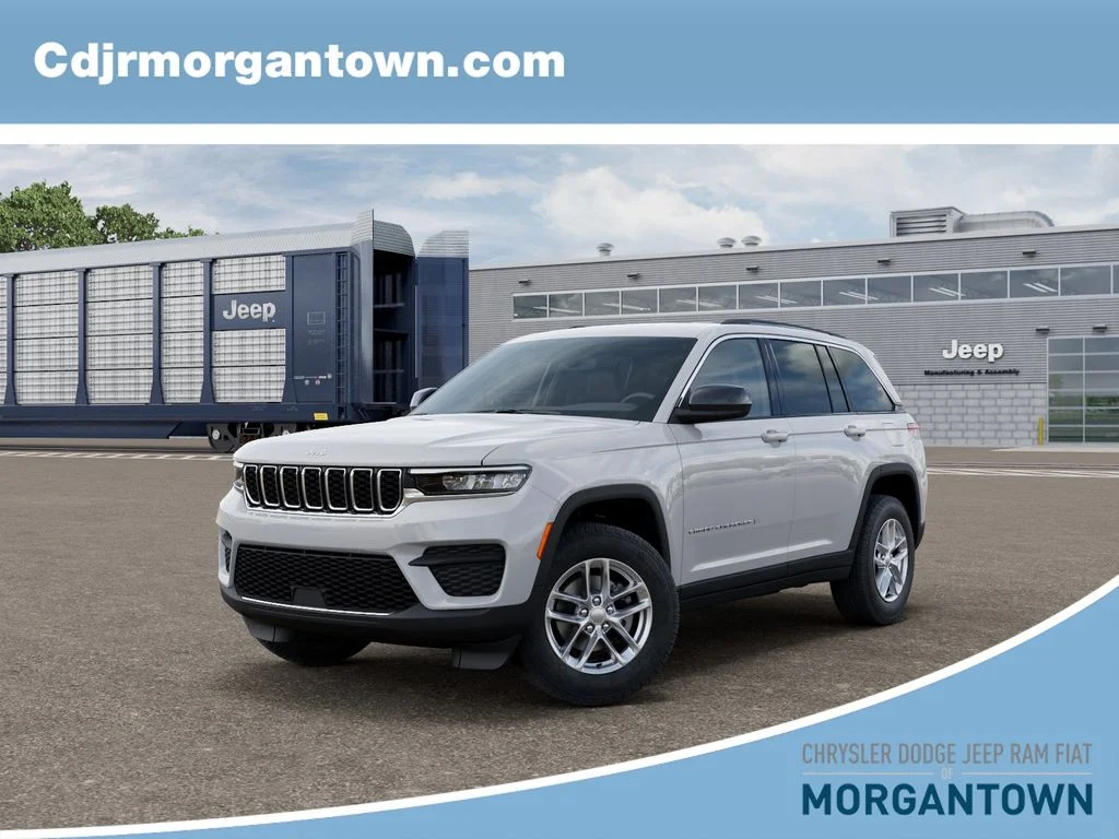 New 2026 Bright White Clear-Coat Exterior Paint Jeep Laredo X image 1