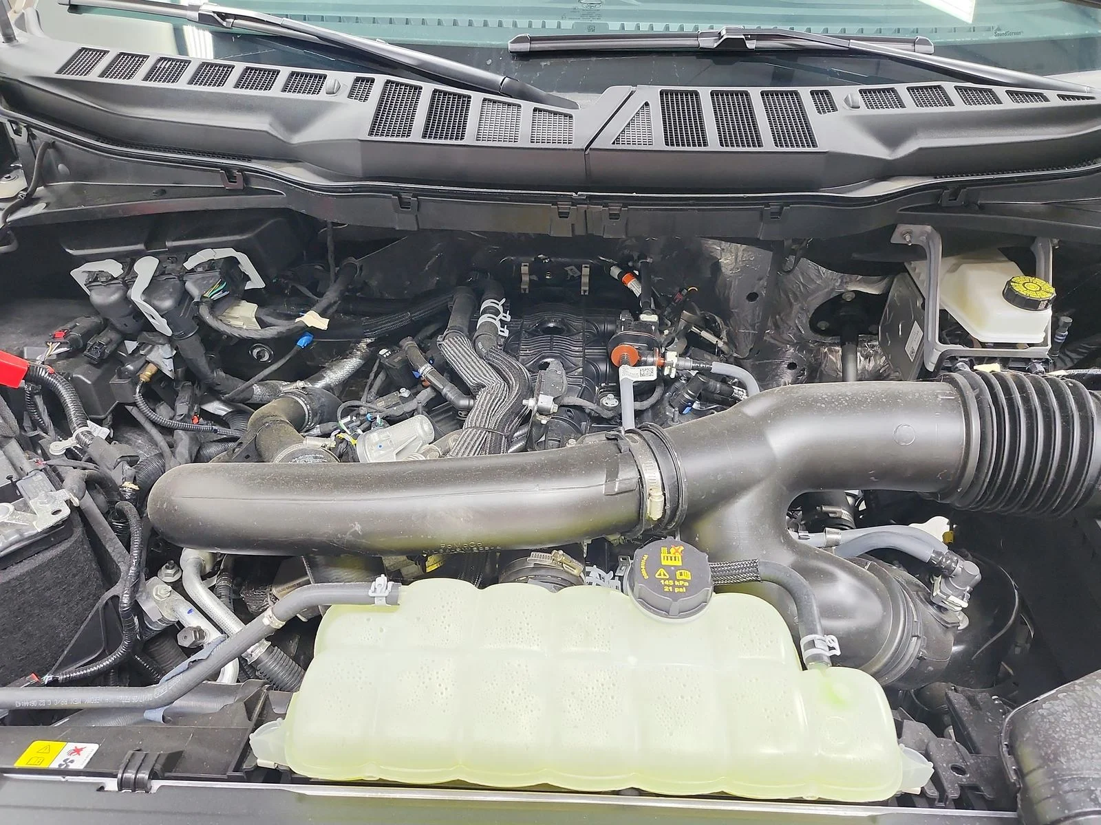 New 2026 Gray Ford Lariat image 17