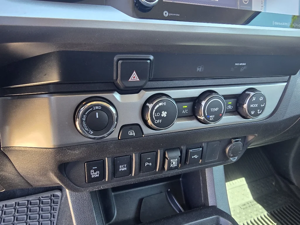 Used 2020 Silver Sky Metallic Toyota SR5 image 25