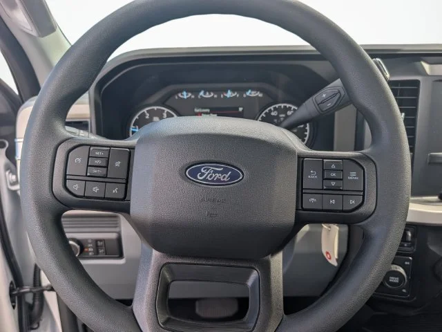 New 2027 Oxford White Ford F-350® XL image 21
