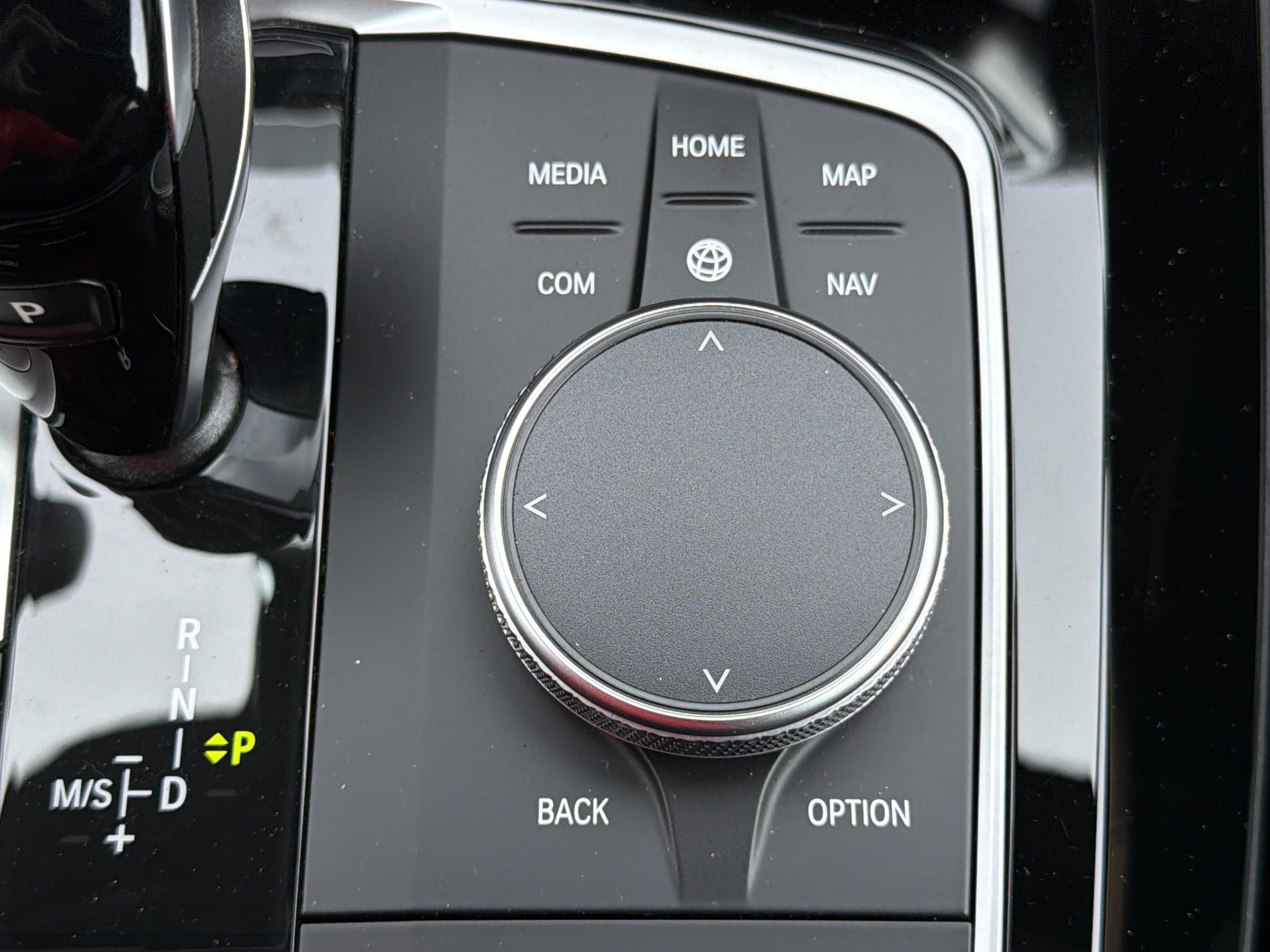 Used 2024 Jet Black BMW sDrive30i image 9