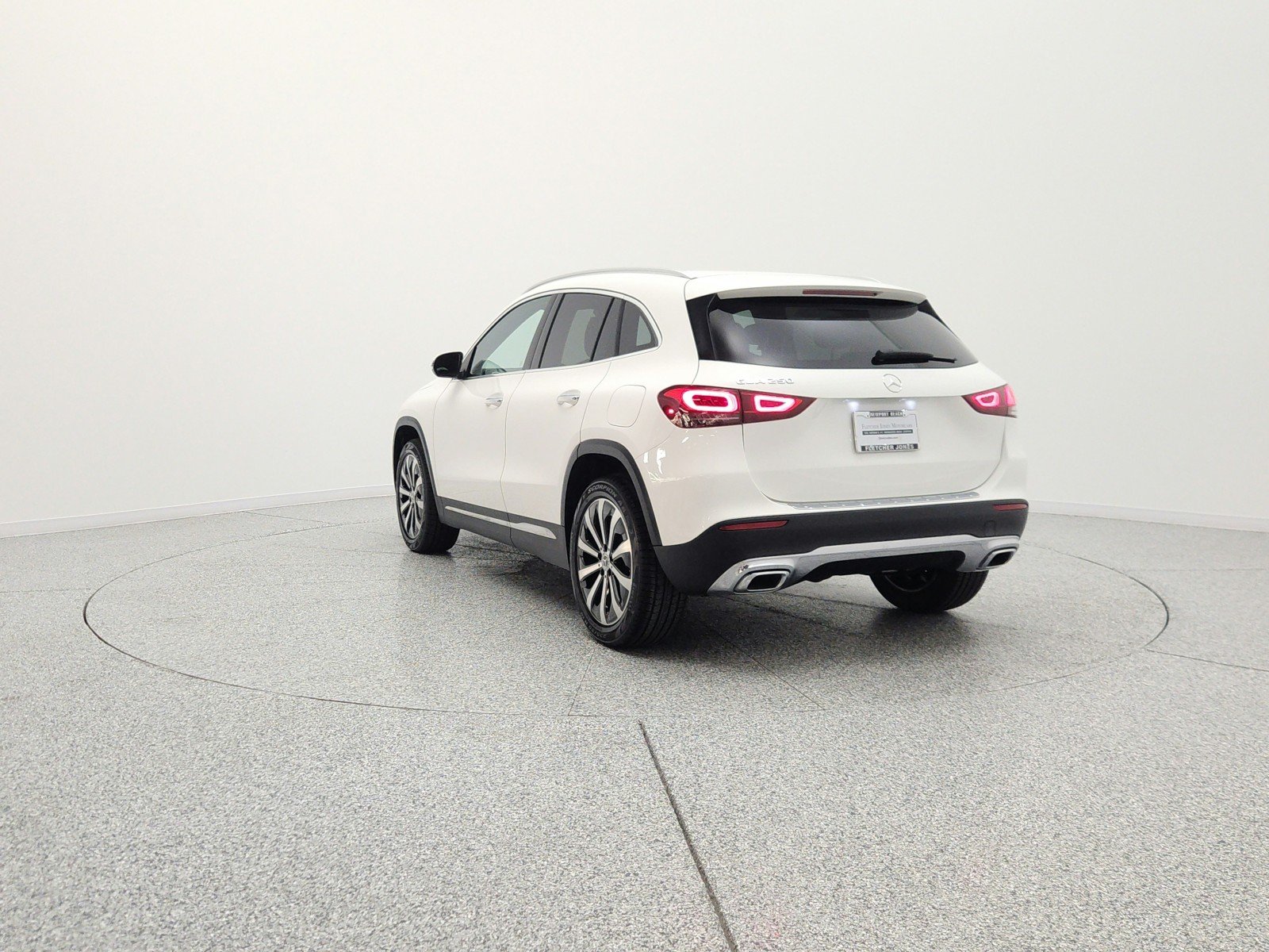 Used 2023 Polar White Mercedes-Benz GLA 250 SUV image 7