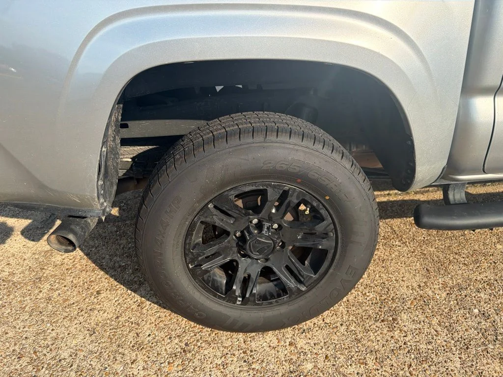 Used 2022 Silver Toyota SR image 13