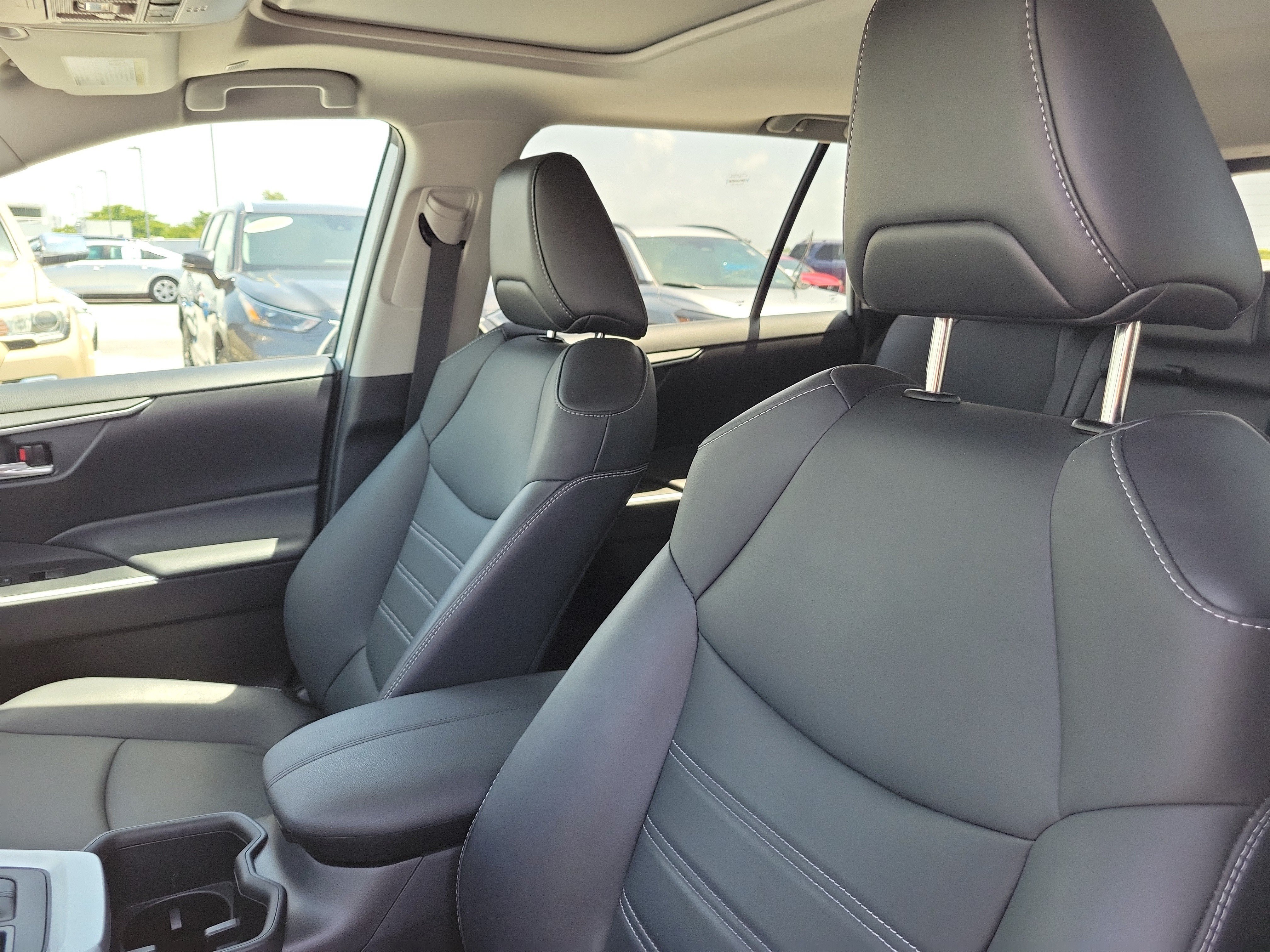 Certified Used 2023 Pearl Toyota XLE Premium image 21