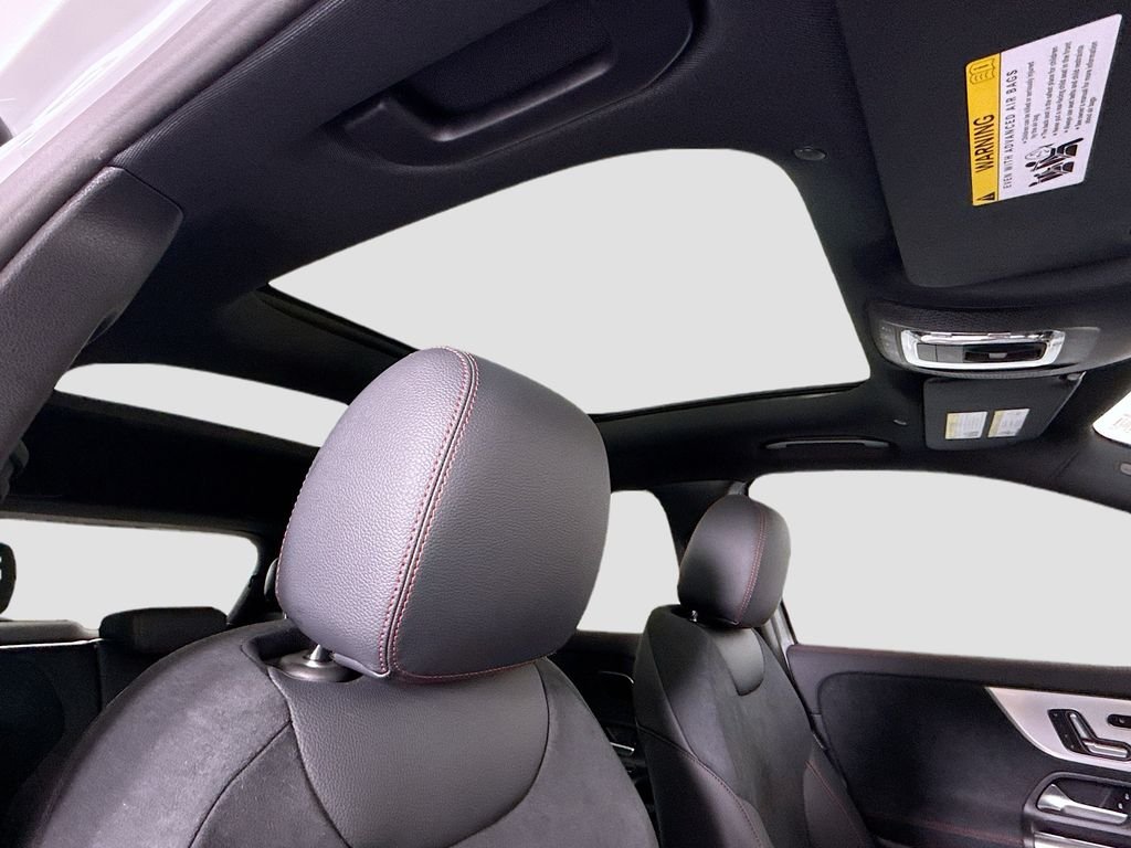 New 2026 MANUFAKTUR Alpine Gray Mercedes-Benz GLA 35 AMG® image 19
