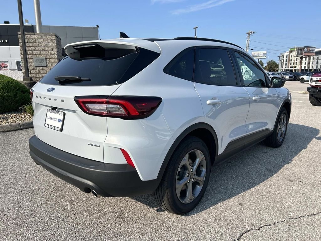 Used 2025 Silver Metallic Ford ST-Line image 4