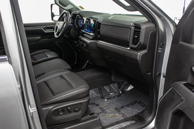2026 Chevrolet Silverado 2500HD LTZ - Photo 17