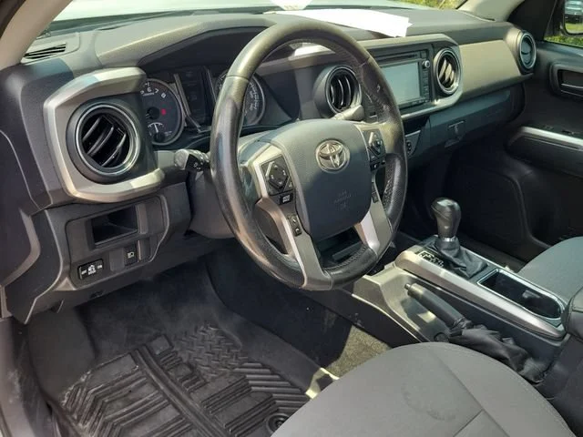 2019 Toyota Tacoma SR5 - Photo 18
