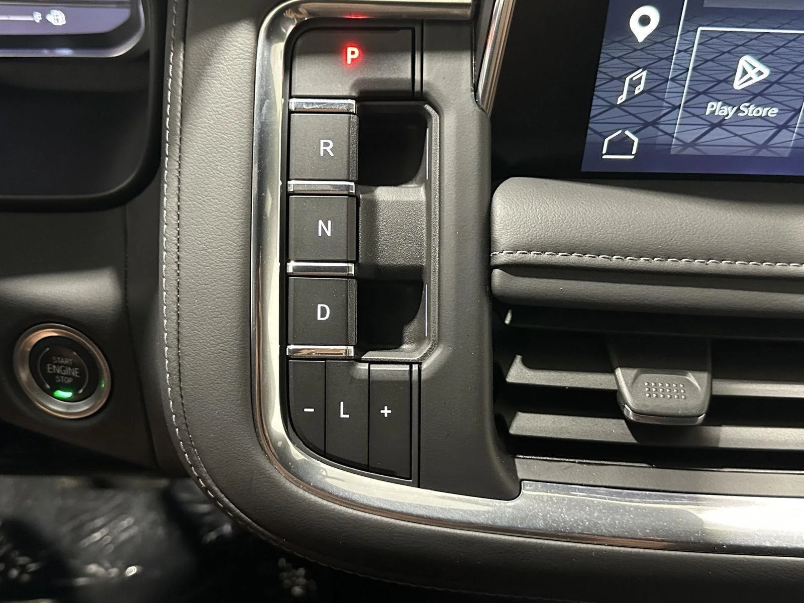 Used 2024 Onyx Black GMC SLE image 14
