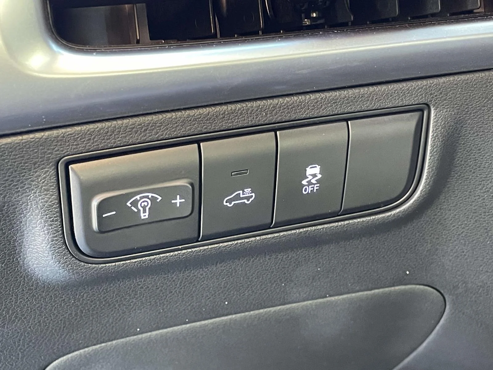Used 2026 Rockwood Green Hyundai SEL image 9