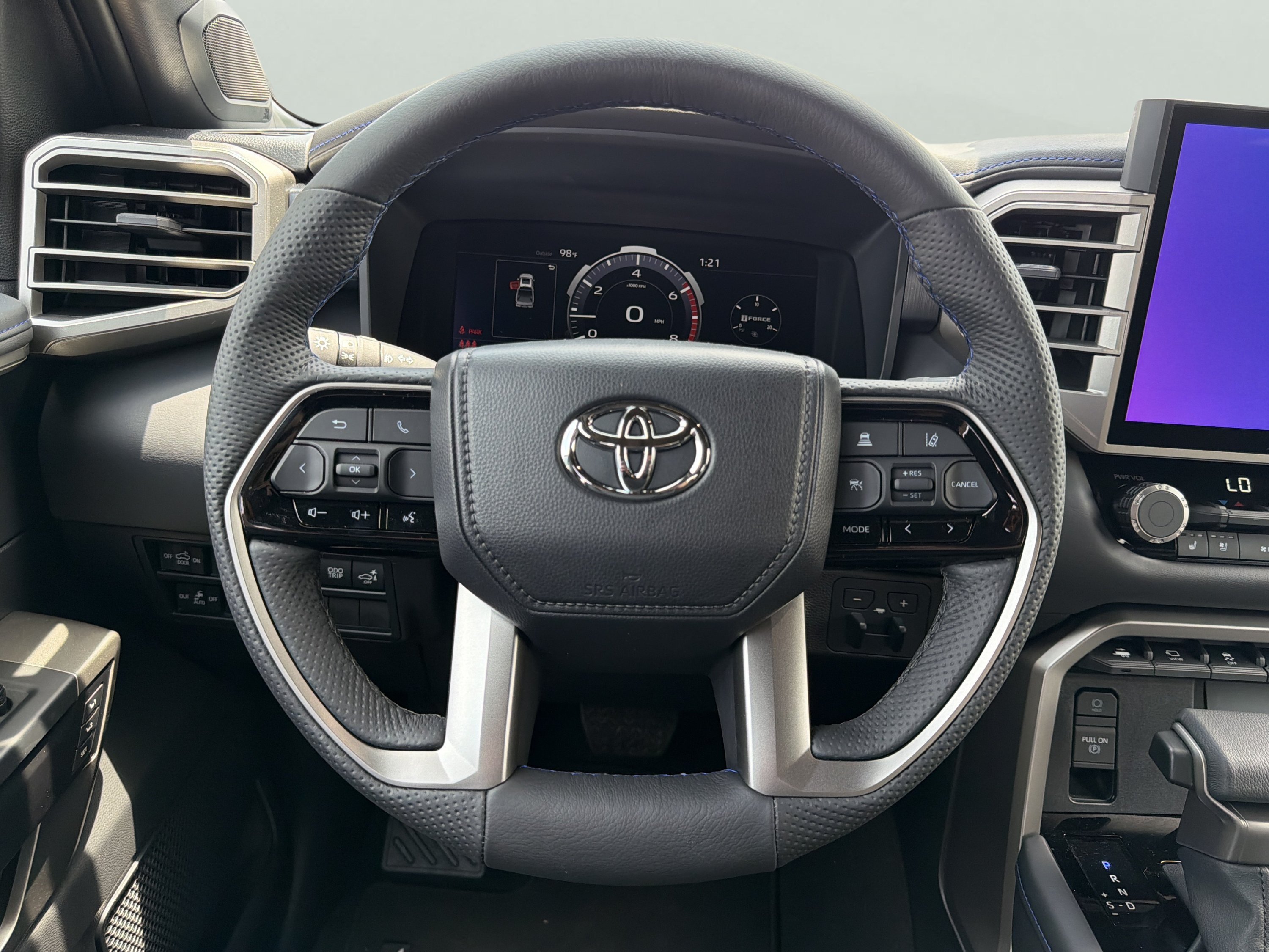 2026 Toyota Tundra Platinum - Photo 17