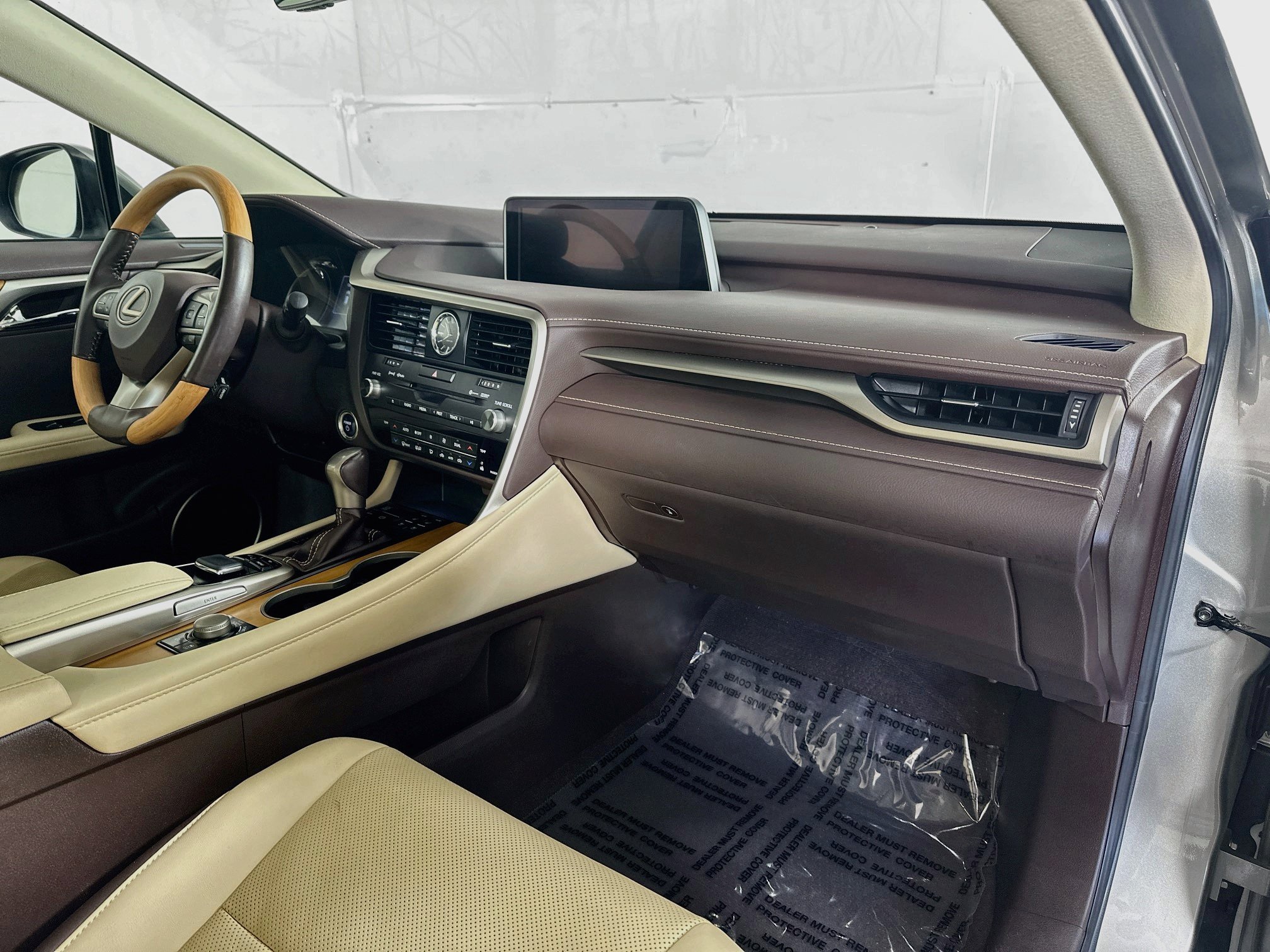 Used 2019 Atomic Silver Lexus 450h image 29