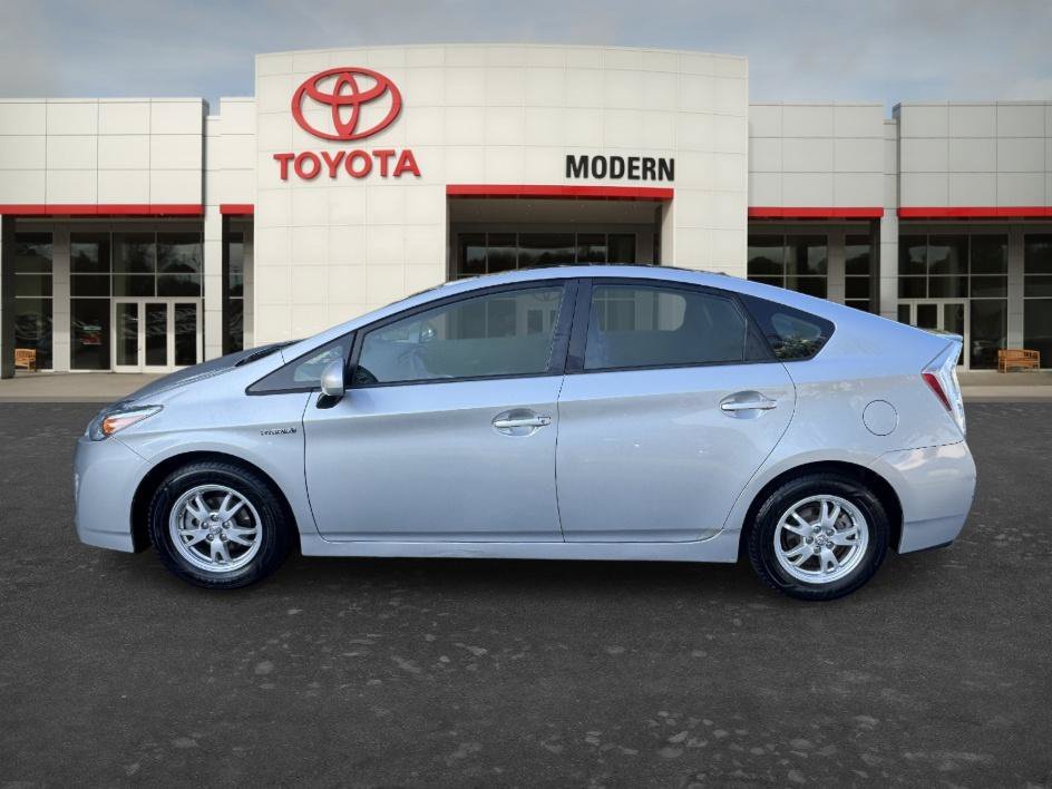 Used 2010 Silver Toyota I image 7