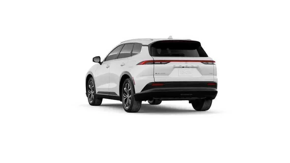 New 2026 Oxygen White <sup>1</sup> Toyota  XLE image 4