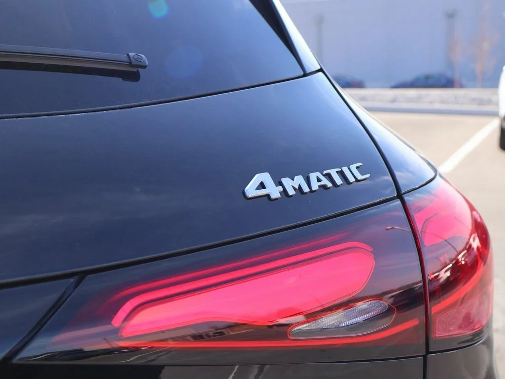 New 2026 Black Mercedes-Benz GLC 300 image 8
