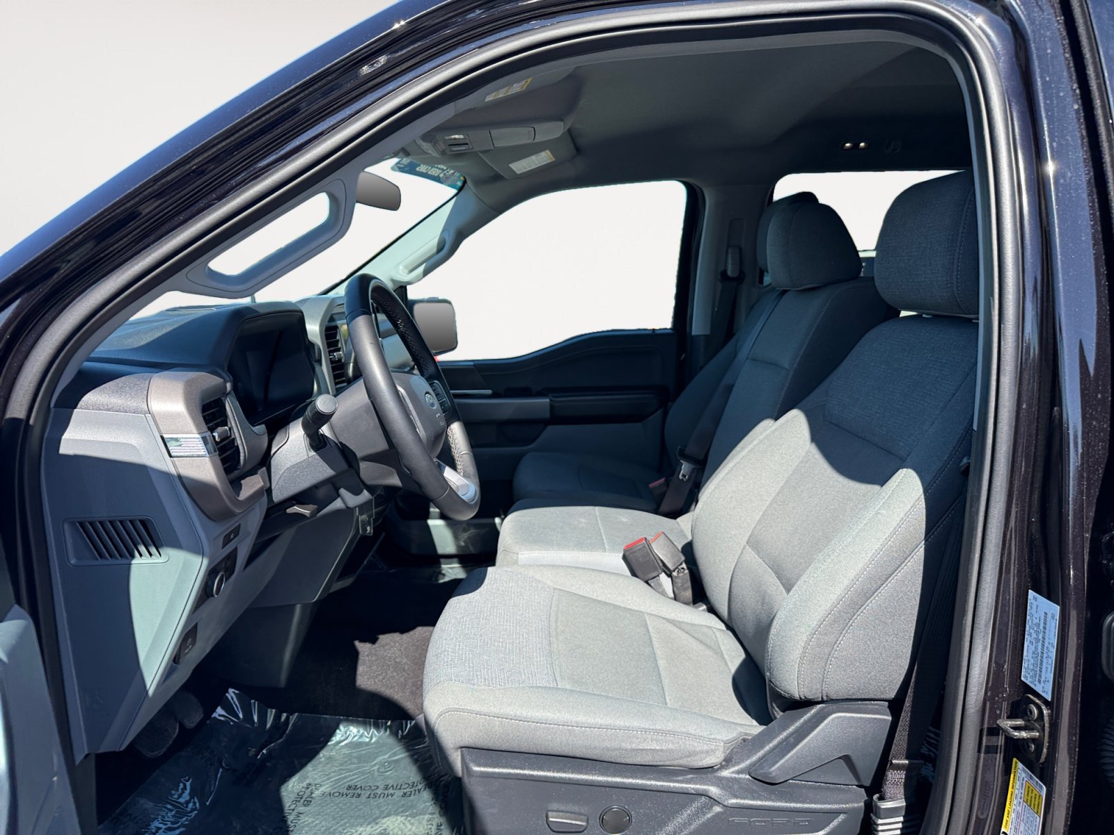 Used 2025 Black Metallic Ford XLT image 10