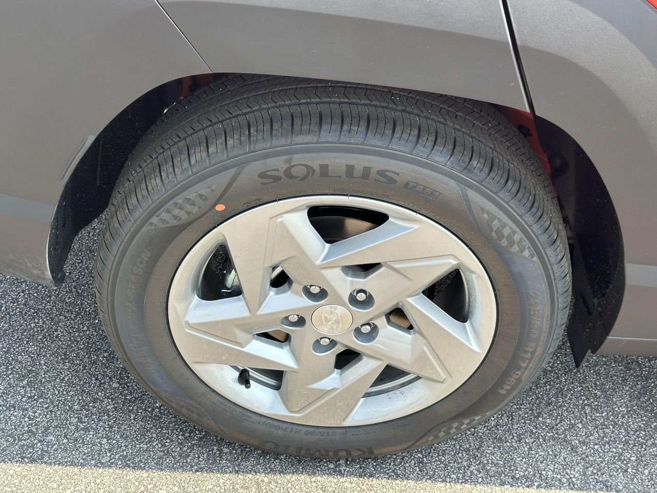 2026 Hyundai Kona SE - Photo 16