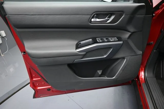 New 2026 Red Nissan SL image 9