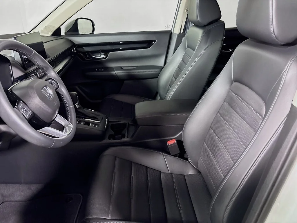 Used 2023 White Honda EX-L image 18