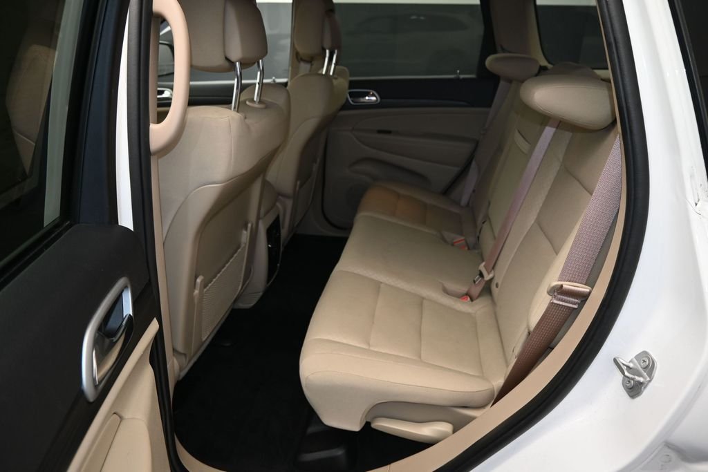 Used 2022 White Jeep Laredo E image 15