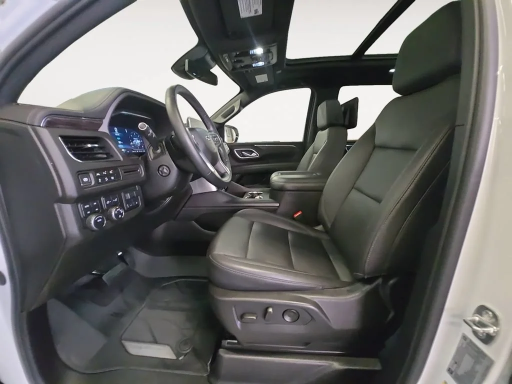 Used 2024 Summit White Chevrolet Z71 image 11