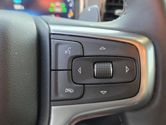 Used 2025 Black Chevrolet RST image 27