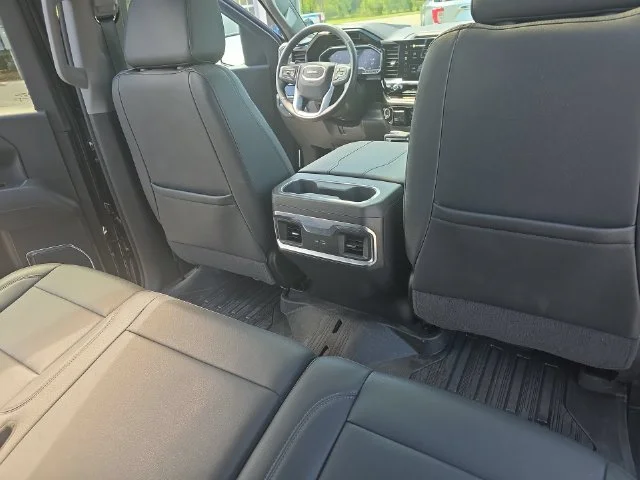 Used 2025 Silver GMC Elevation image 12