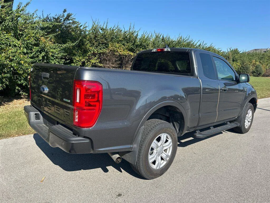 Used 2019 Gray Ford XLT image 11