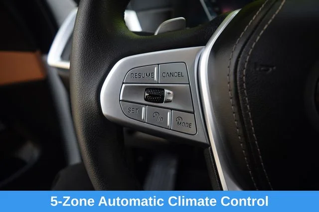 Used 2023 White BMW xDrive40i image 7