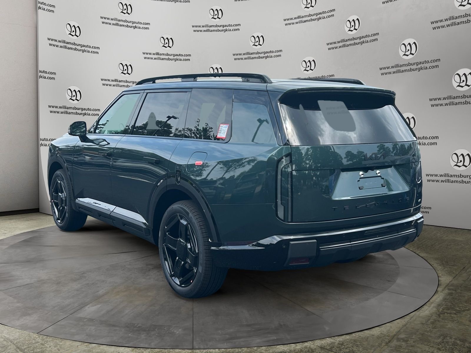 New 2027 Black Jade Green Kia X-Line EX image 3