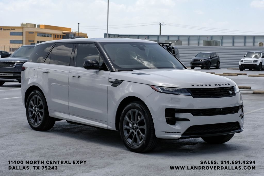 Certified Used 2025 Borasco Gray Metallic Land Rover Dynamic SE image 4