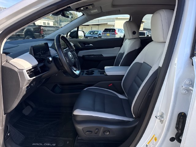 Certified Used 2024 Snowfall Pearl Honda Touring image 17