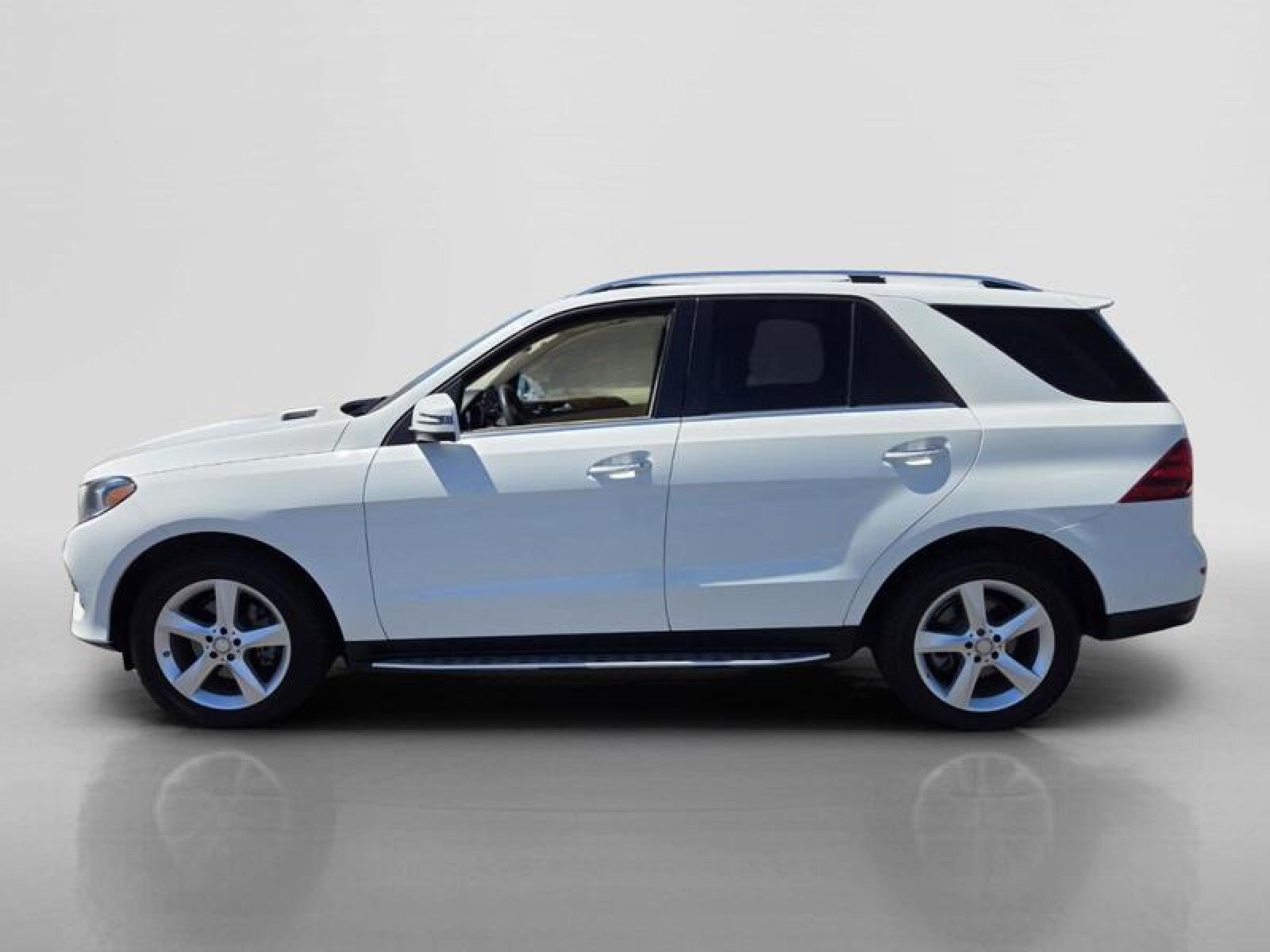 Used 2016 Polar White Mercedes-Benz GLE 350 image 2