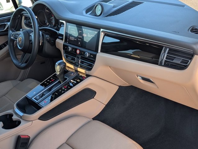 Used 2022 White Porsche  image 13