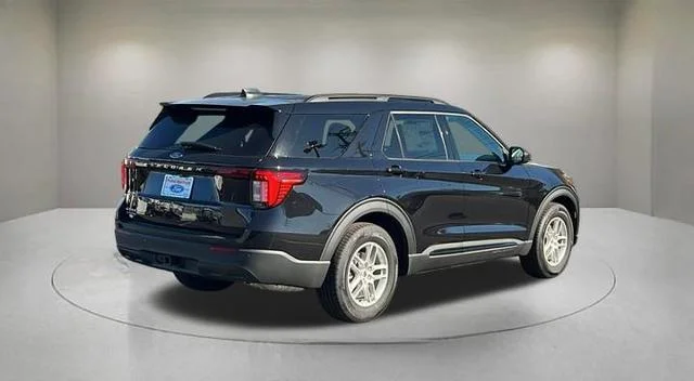 New 2026 Agate Black Metallic Ford Active image 4