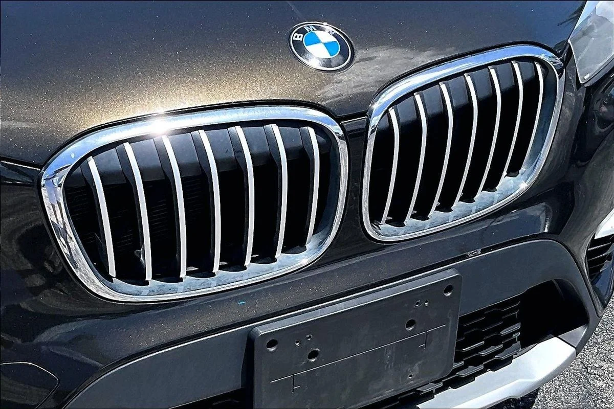 Used 2018 Green BMW xDrive28i image 35