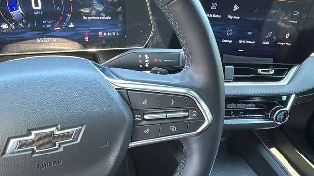 Used 2025 Summit White Chevrolet LT image 22