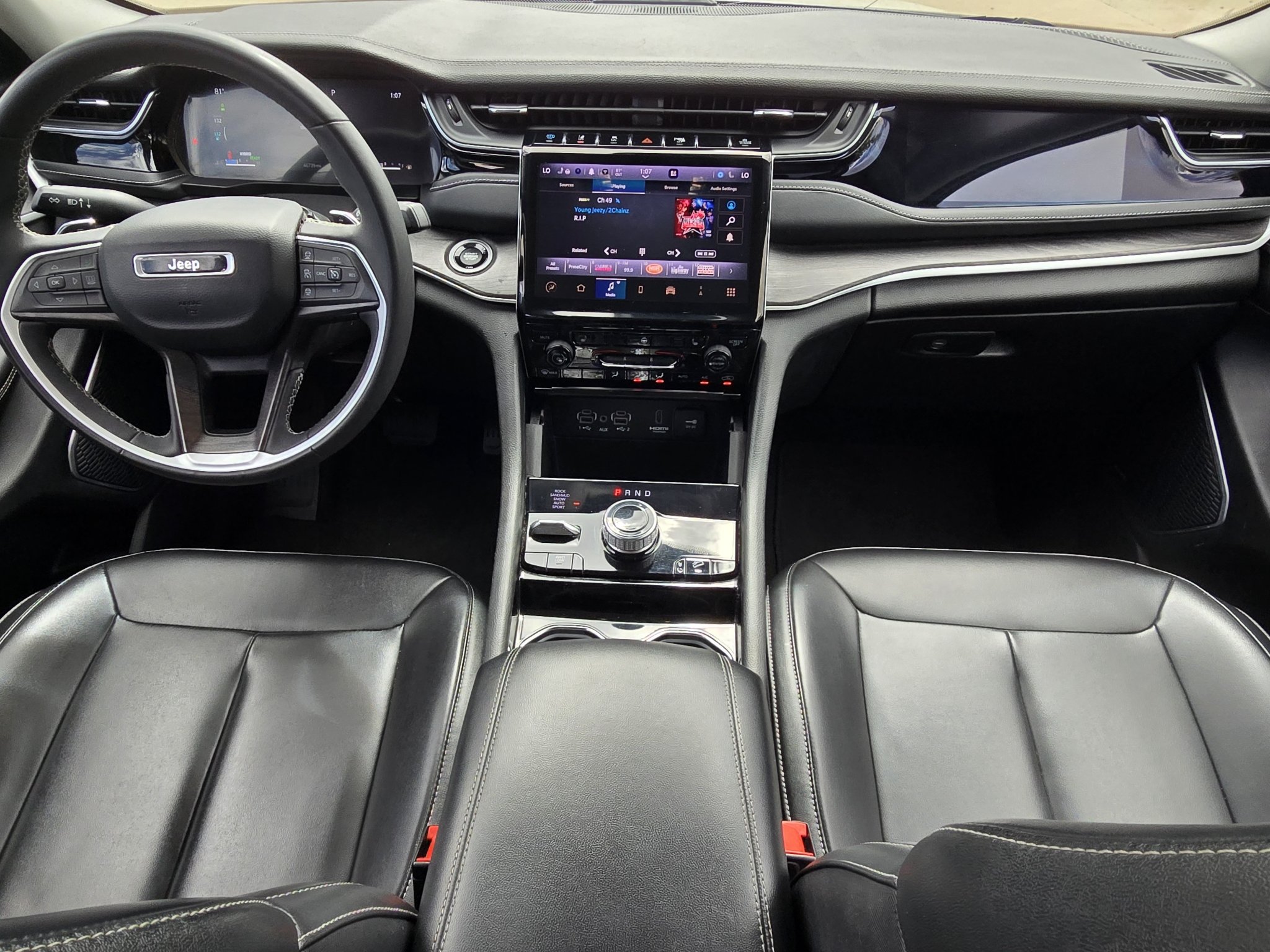Used 2023 Silver Zynith Jeep 4xe image 26