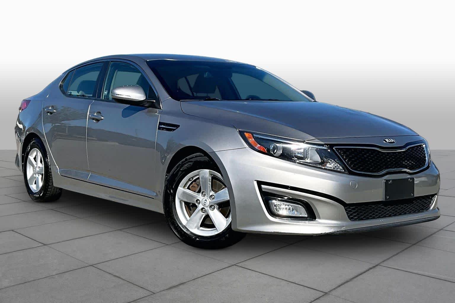Used 2015 Kia Optima LX with VIN KNAGM4A76F5576402 for sale in Columbia, SC