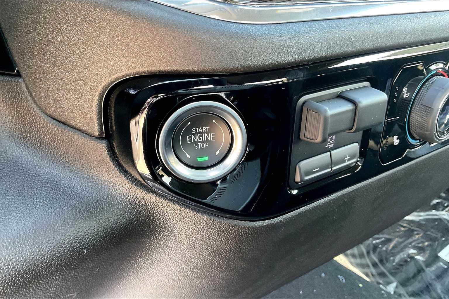 Used 2025 Black Chevrolet LT image 20