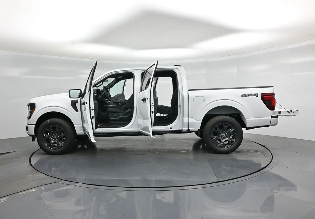 New 2026 Oxford White Ford STX image 28