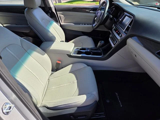 Used 2018 Silver Hyundai Limited image 14