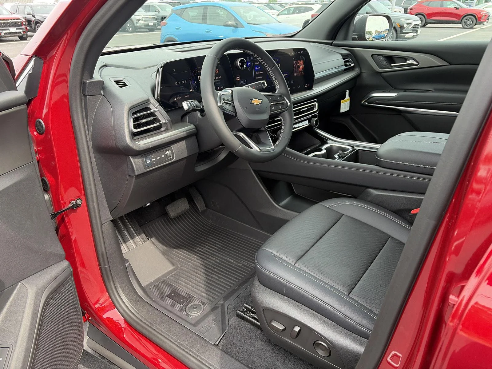 2026 Chevrolet Traverse LT - Photo 18