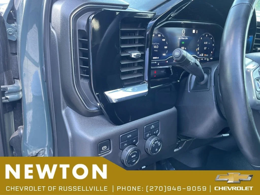 Used 2025 Cypress Gray Chevrolet LT image 9