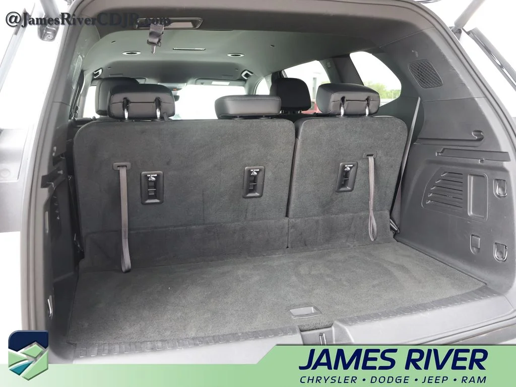 Used 2026 White GMC Elevation image 16