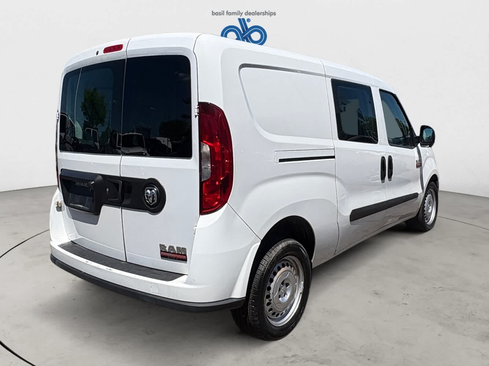 Used 2022 Bright White Ram  image 7